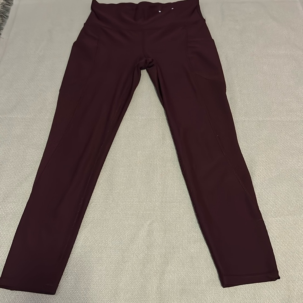 Quick dri maroon leggings